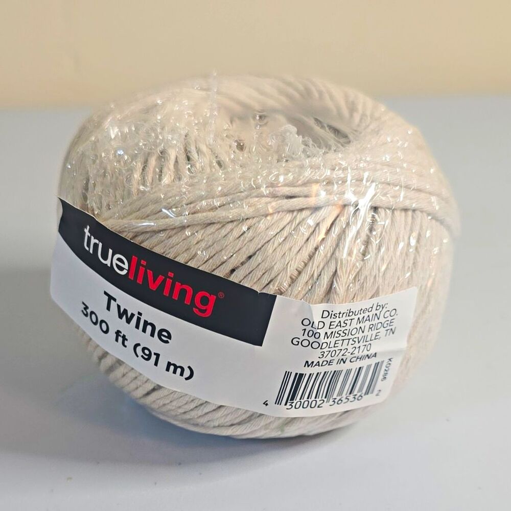 B10 True Living Basic White Twine 300 ft (91 m) MPN 37072-2110A